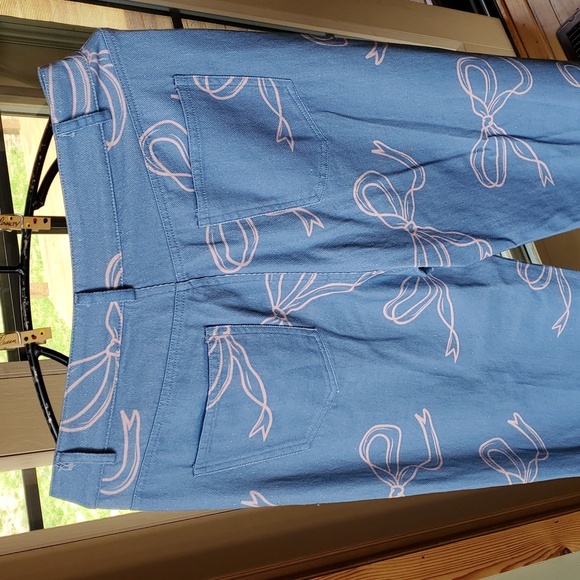 Bailey Rose Blue with Pink Bow Pattern, Wide Leg Sz. M Blue Jeans - Picture 9 of 12